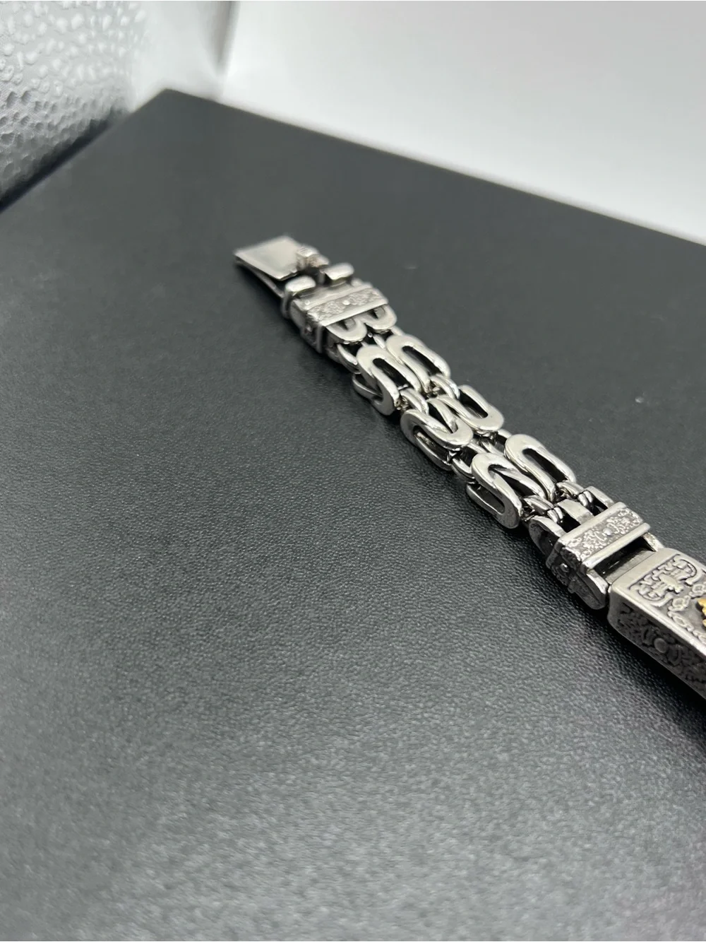 Men’s Vintage Style Engraved Byzantine Chain Bracelet
